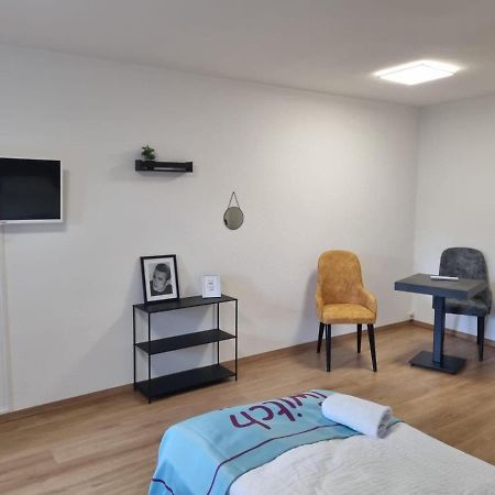 Twitch Apartments Ахім Екстер'єр фото
