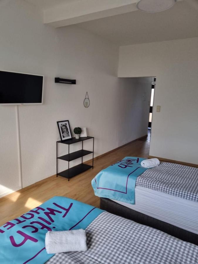 Twitch Apartments Ахім Екстер'єр фото