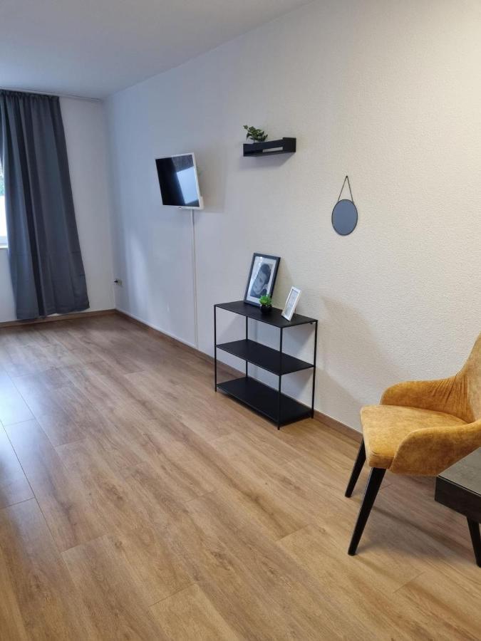 Twitch Apartments Ахім Екстер'єр фото
