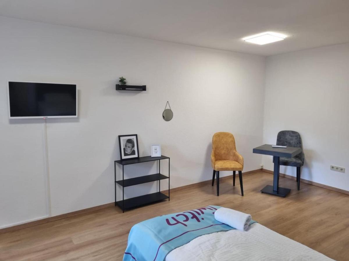 Twitch Apartments Ахім Екстер'єр фото